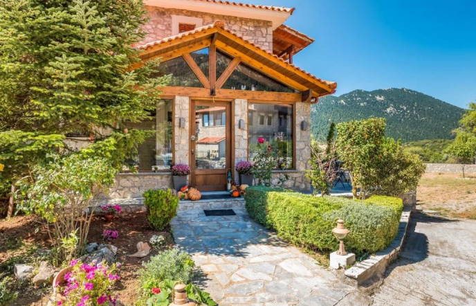 Arachova Mountain Villa: Η θαλπωρή του βουνού συναντά την άνεση στους πρόποδες του Παρνασσού
