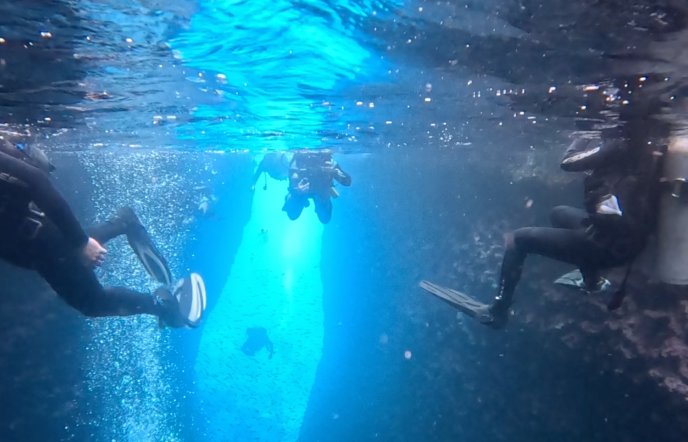 Σπηλιά Αρτζεντά: Μια εντυπωσιακή diving εμπειρία σε ένα κρυφό «διαμάντι» της Αθήνας