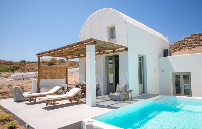 Thimari Lodge: Η κυκλαδίτικη αρχιτεκτονική συναντά τη σύγχρονη ματιά στη Σαντορίνη