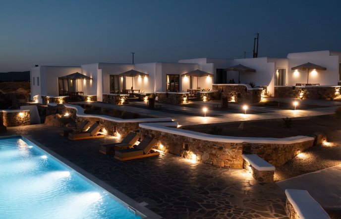 Thronos Suites: Μια γαλήνια όαση στην Άνω Μερά της Μυκόνου