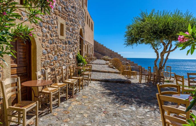 Πάσχα στη Μονεμβασιά: Μια ατμοσφαιρική ανοιξιάτικη απόδραση στην Πελοπόννησο