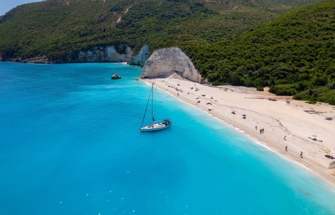 Η εξωτική και απομονωμένη παραλία του Ιονίου που βγήκε δεύτερη καλύτερη στον κόσμο