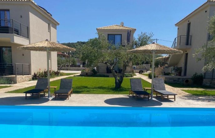 Three Charites Resort: Elegant escape to the enchanting Gialova of Messinia