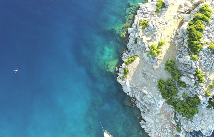 Το άγνωστο νησάκι του Αργοσαρωνικού με το αρχαιότερο ναυάγιο στον κόσμο