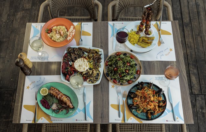 Avra By the Sea: Θαλασσινές γεύσεις δίπλα στο κύμα στη Σιθωνία Χαλκιδικής