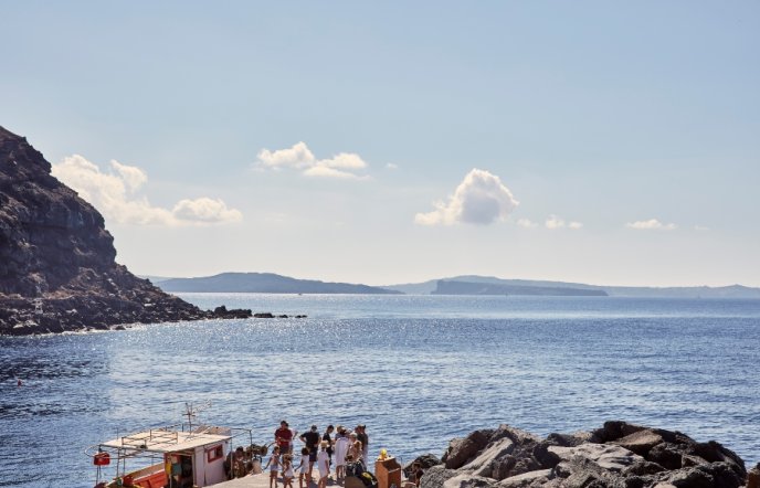 Sunset Ammudi: Φρέσκο ψάρι και ηφαιστειακό Ασύρτικο στο πιο όμορφο ηλιοβασίλεμα της Σαντορίνης
