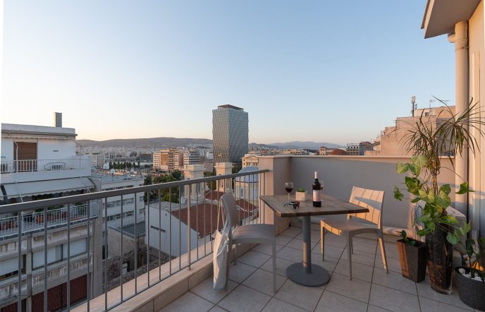 Piraeus City Hotel: Ο ορισμός του smart stay στην καρδιά του Πειραιά