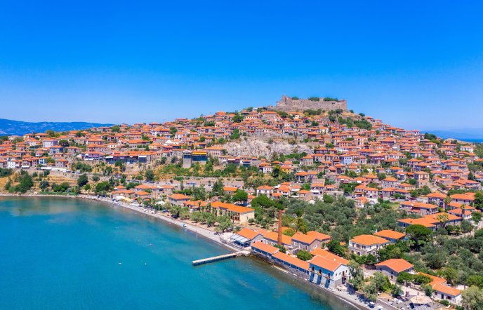 Τα ωραιότερα χωριά της Λέσβου που αξίζει να επισκεφτείτε