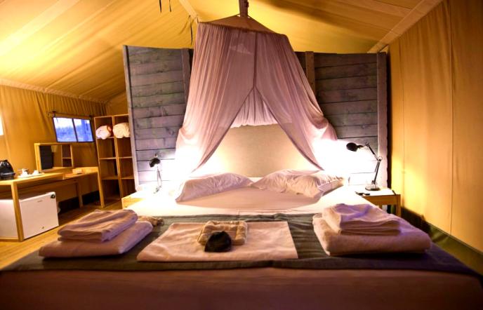 Ξέχνα όσα ήξερες για το camping! Διακοπές σε σκηνή πολυτελείας στη Λήμνο [εικόνες]