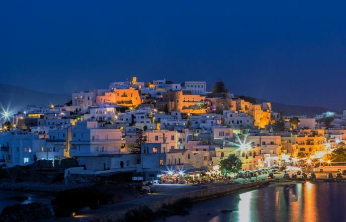 Γιατί η Νάξος θα γίνει φέτος ο δημοφιλέστερος προορισμός των Κυκλάδων
