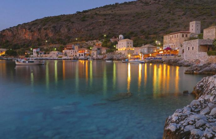 Μάνη: Βουτιά σε γραφικά χωριά και καταγάλανα νερά (pics)