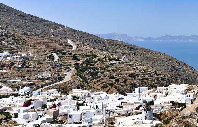 Σίκινος: Με αναλλοίωτο παραδοσιακό κυκλαδίτικο χρώμα