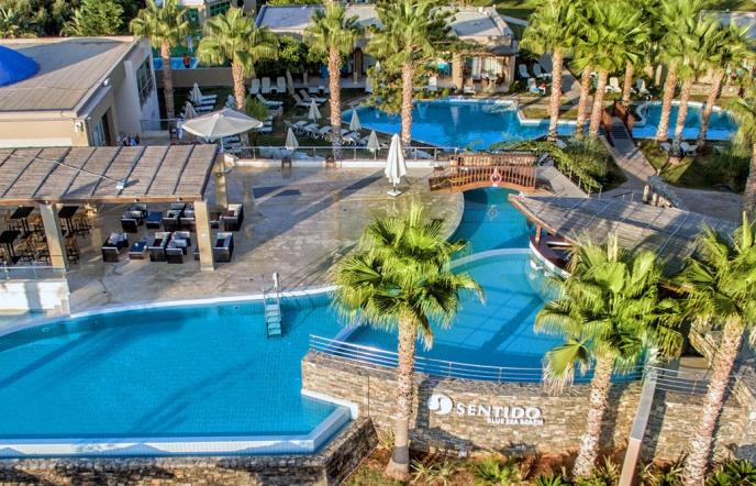 Blue Sea Beach Hotel: Αυθεντική φιλοξενία στη Σταλίδα Ηρακλείου