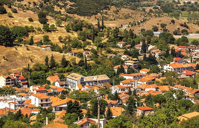 Καλάβρυτα: Ο απόλυτος χειμερινός προορισμός με τη μεγάλη ιστορία