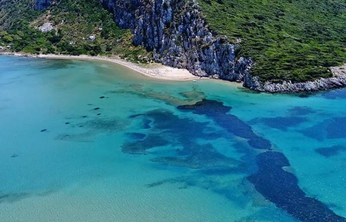 Το άγνωστο ελληνικό νησάκι με το αποτρόπαιο όνομα