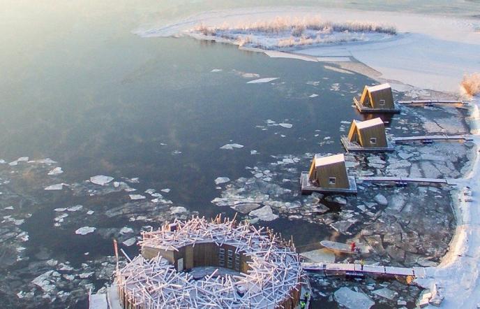 Arctic Bath: Το απίστευτο πλωτό ξενοδοχείο στον Αρκτικό Κύκλο