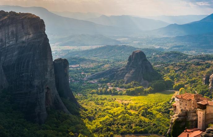 Μετέωρα: Μεταξύ ουρανού και γης