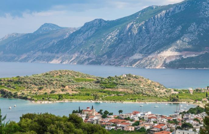 Guardian: Ένα μέρος της Ελλάδας στα 10 top ταξίδια μετά την καραντίνα