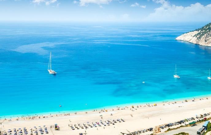 Ταξιδιωτικό περιοδικό της Τσεχίας ανέδειξε τις 10 καλύτερες παραλίες της Ελλάδας