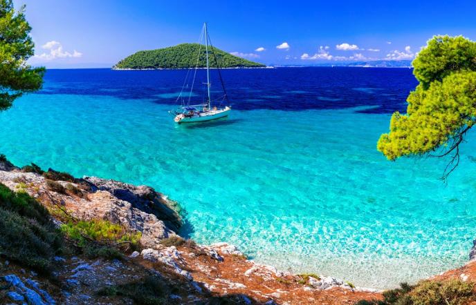 Travel+Leisure: Αυτό το ελληνικό νησί είναι ιδανικό για να απομονωθείς