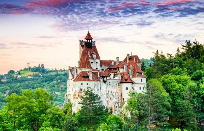 Ρουμανία: Το κάστρο του Δράκουλα προσφέρει εμβόλια κατά του κορονοϊού στους επισκέπτες