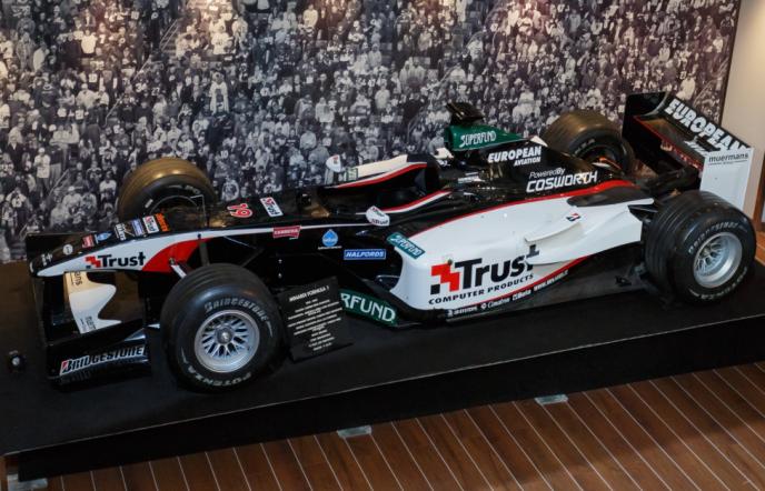 Η γνήσια Minardi του Jos Verstappen κάνει βόλτες στο Αιγαίο! (pics & vids)