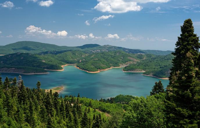 Λίμνη Πλαστήρα: Ο υδάτινος παράδεισος της Θεσσαλίας
