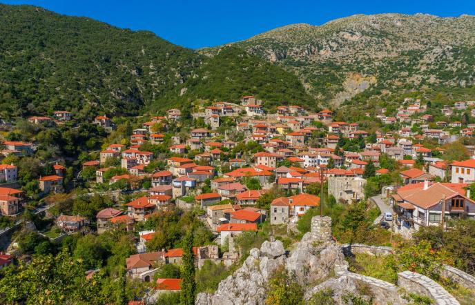 Στεμνίτσα Αρκαδίας: Ένα πέτρινο στολίδι στις πλαγιές του Μαινάλου