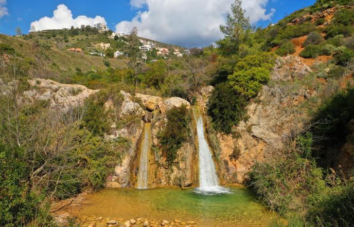 Καταρράκτης Βαλανάρη: Ένας μικρός παράδεισος μόλις 30 λεπτά από το κέντρο της Αθήνας