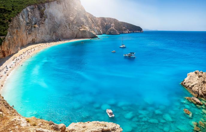 Conde Nast Traveller: Τρεις ελληνικές παραλίες στις 15 ωραιότερες της Ευρώπης
