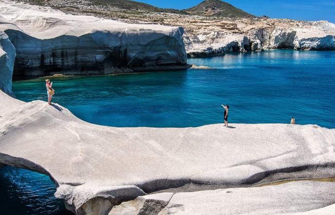 7 τοπία στα ελληνικά νησιά που μοιάζουν από άλλο πλανήτη